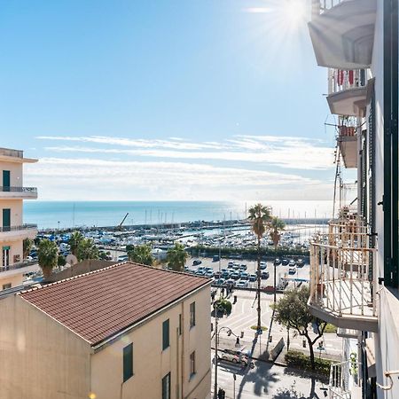 סלרנו Palazzo Galeoni Luxury Suites מראה חיצוני תמונה