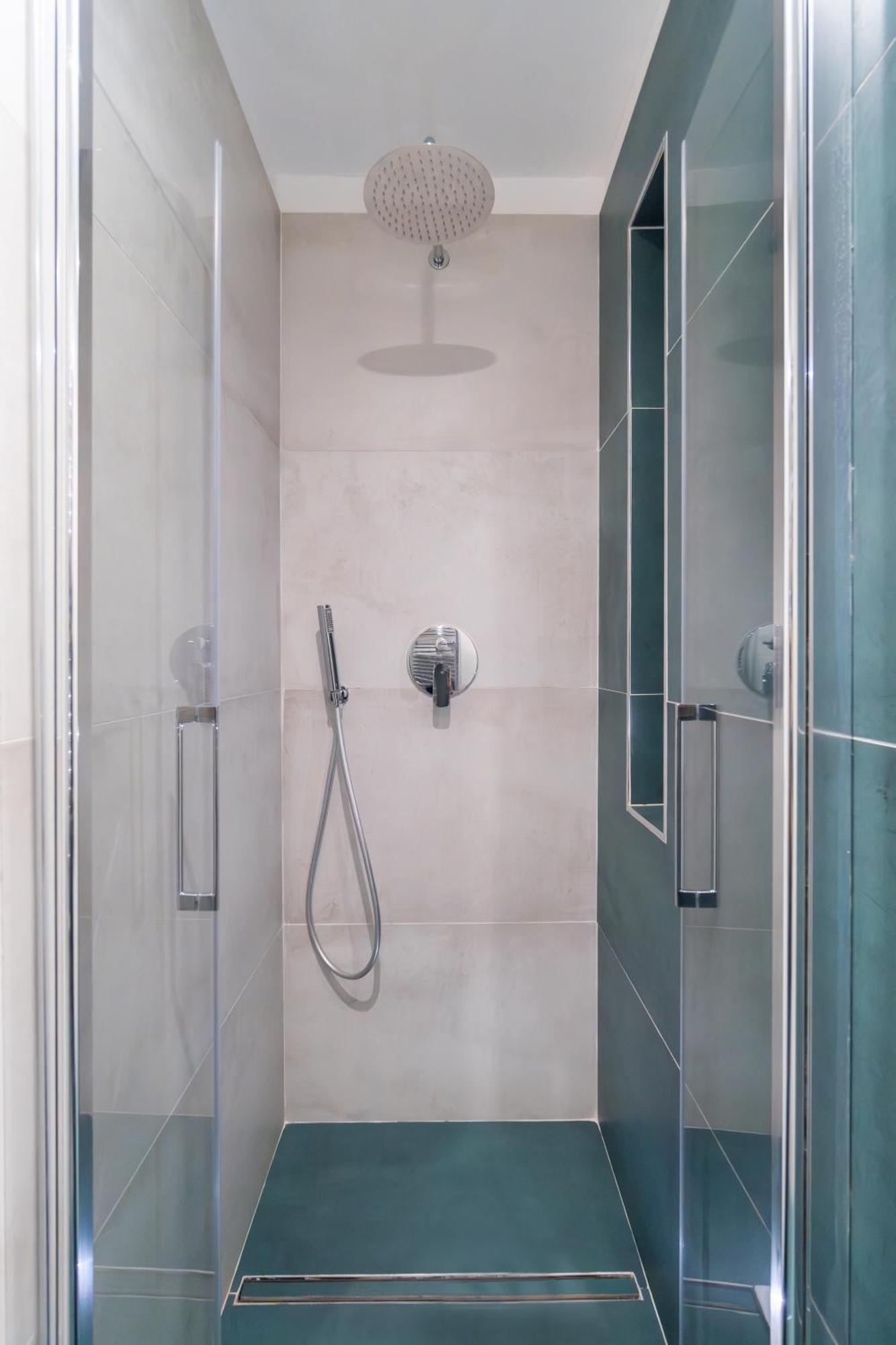 סלרנו Palazzo Galeoni Luxury Suites מראה חיצוני תמונה