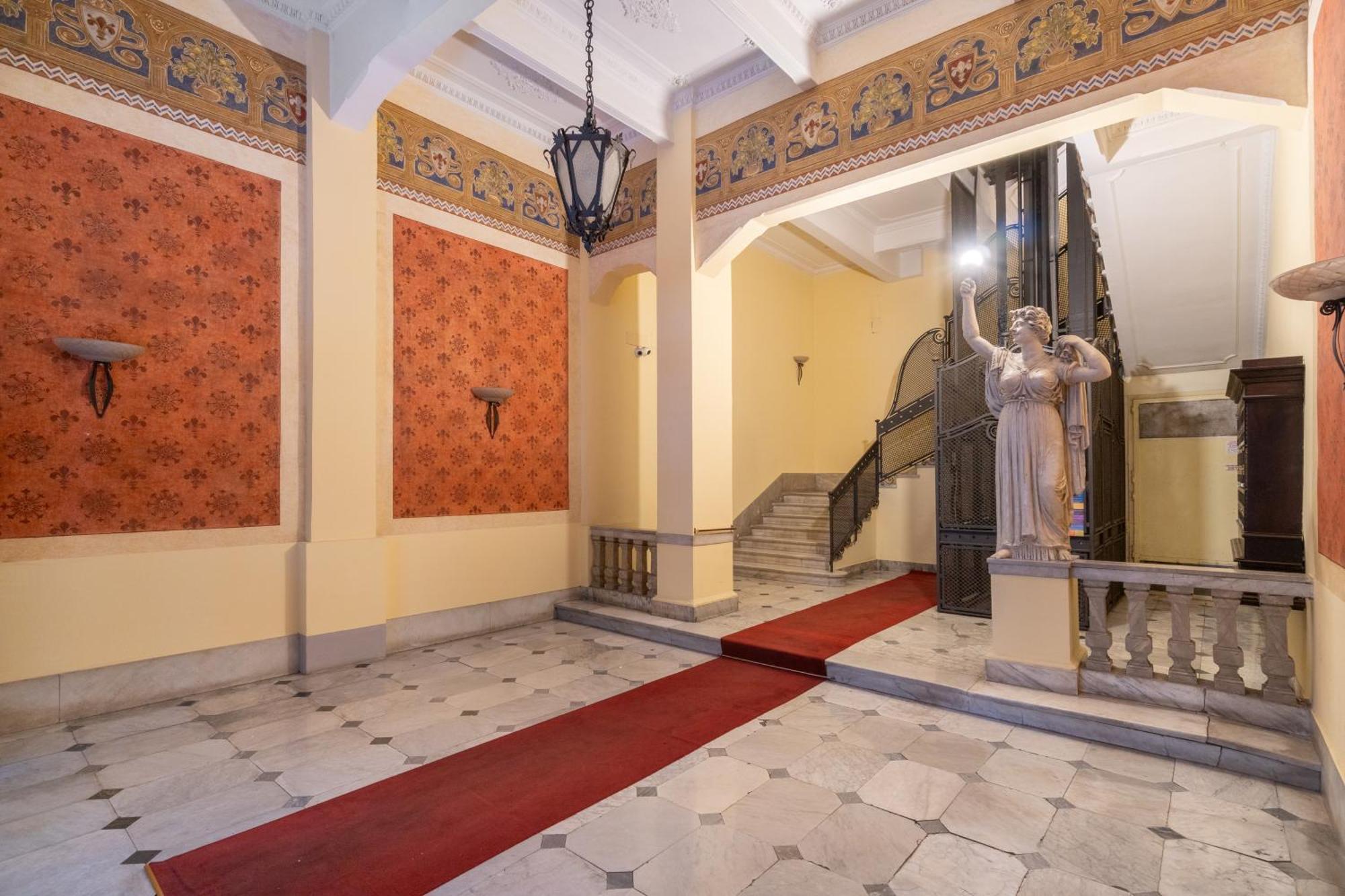 סלרנו Palazzo Galeoni Luxury Suites מראה חיצוני תמונה