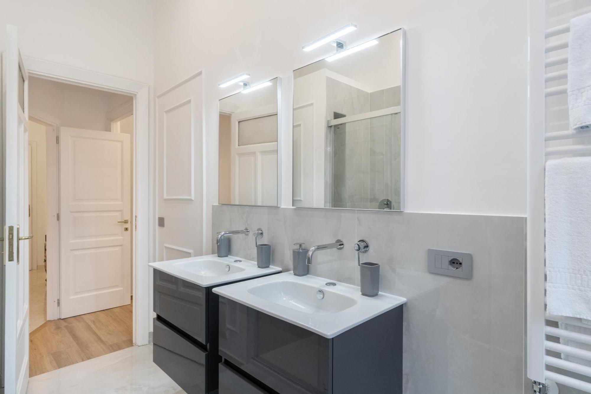 סלרנו Palazzo Galeoni Luxury Suites מראה חיצוני תמונה
