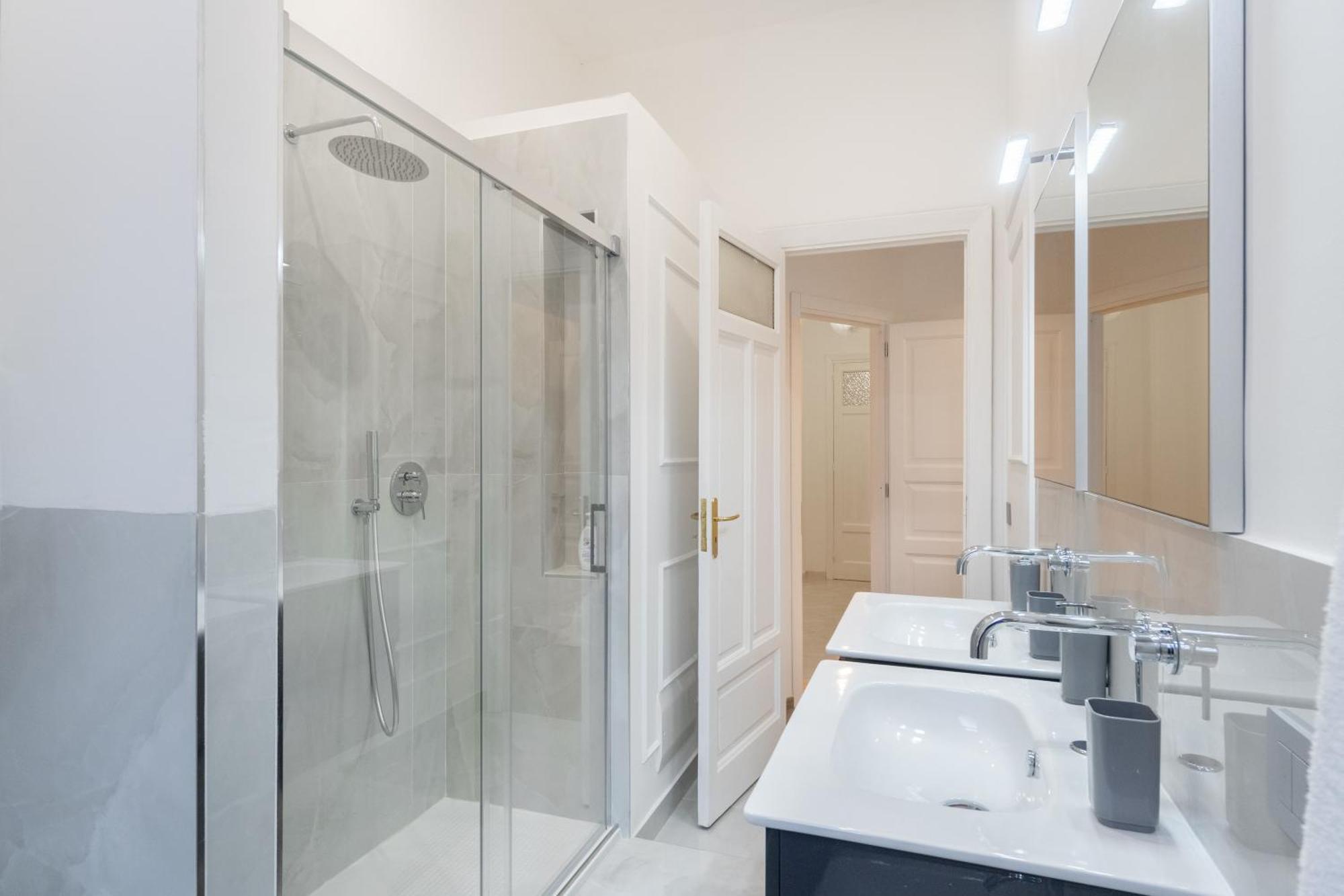 סלרנו Palazzo Galeoni Luxury Suites מראה חיצוני תמונה