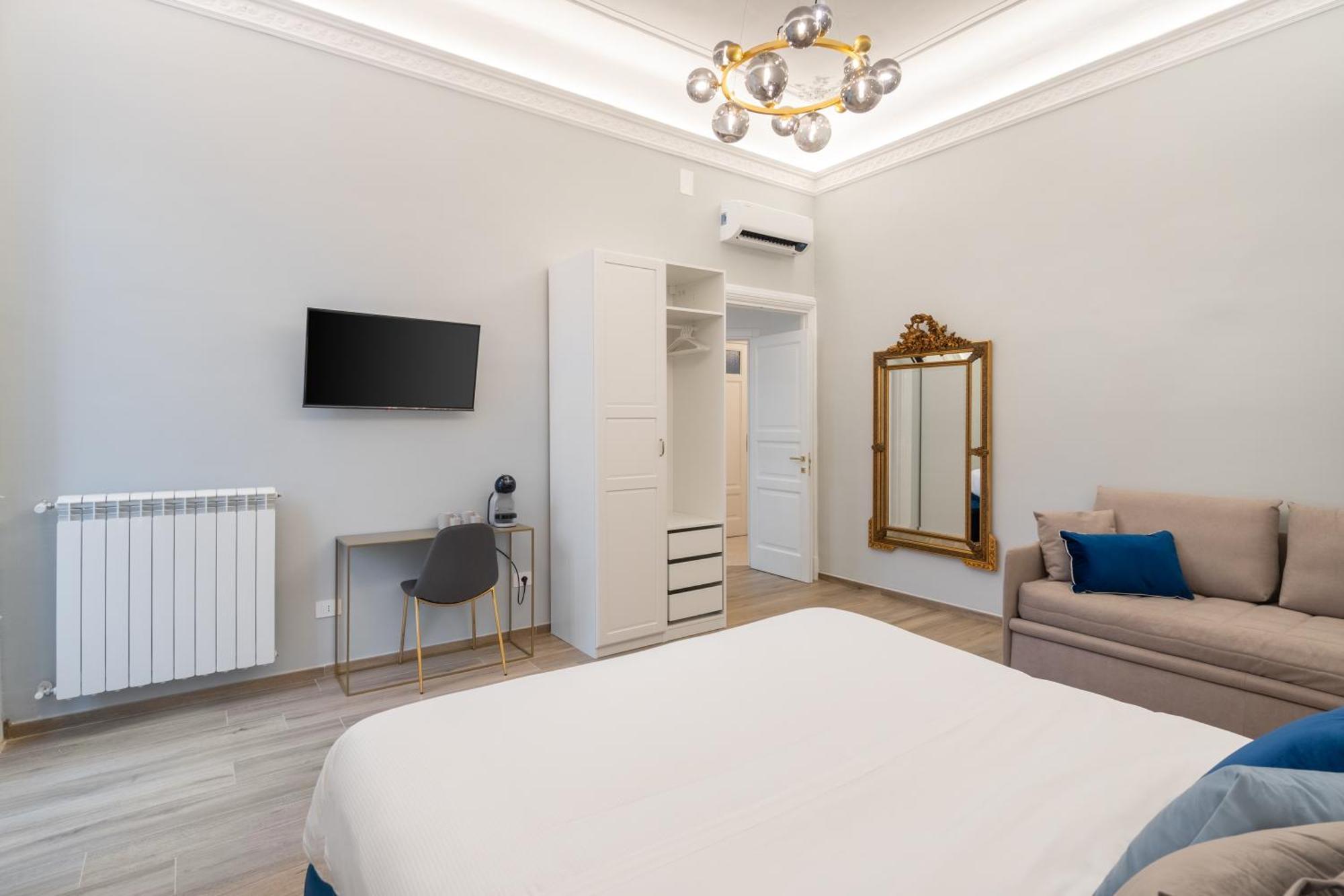 סלרנו Palazzo Galeoni Luxury Suites מראה חיצוני תמונה