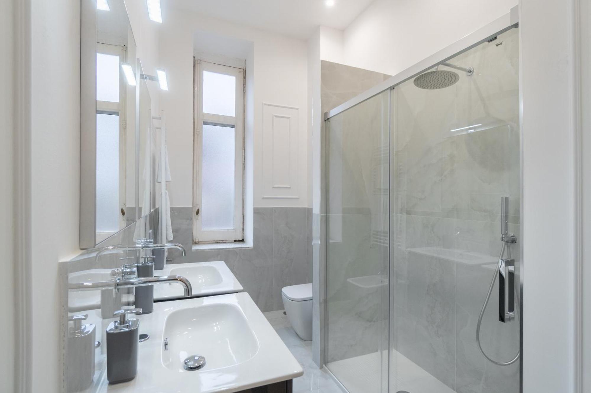 סלרנו Palazzo Galeoni Luxury Suites מראה חיצוני תמונה